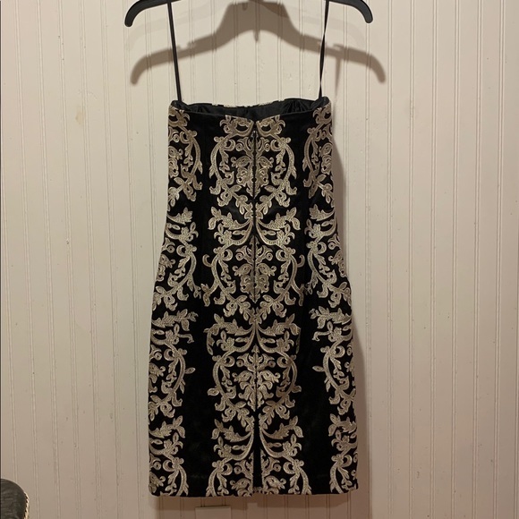 White House Black Market Strapless Black and Cream Elegant Dress - Picture 2 of 5